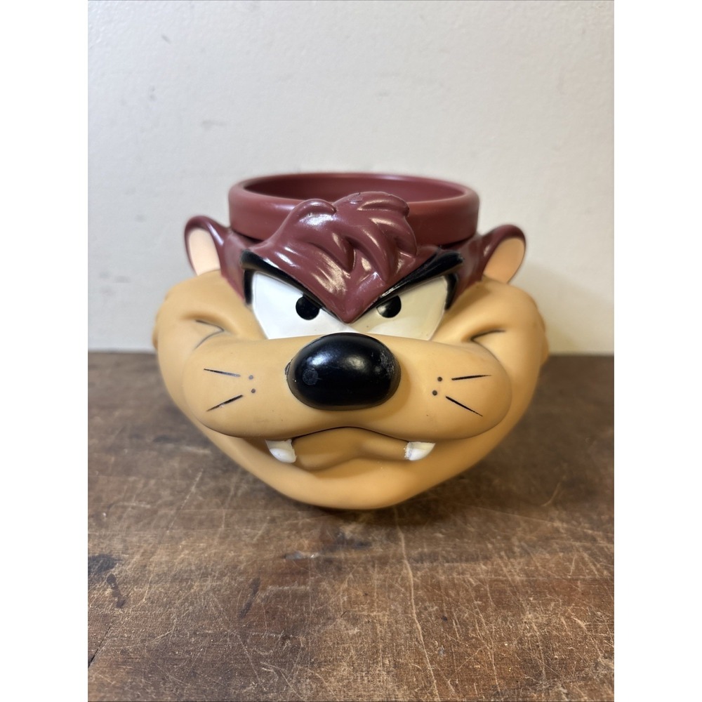 Vintage Plastic Looney Tunes Tasmanian Devil "Taz" 1993 3D Mug